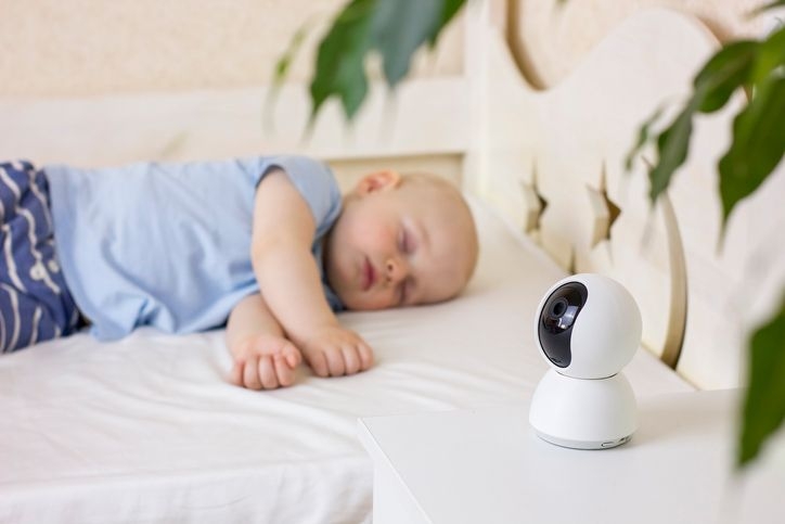 Όλα όσα χρειάζεστε για την ασφάλεια του μωρού σας, κατά την διάρκεια του ύπνου. Συσκευές αμφίδρομης ενδοεπικοινωνίας με κάμερα, προστατευτικές μπαριέρες, προστασία ντουλαπιών, γωνιών κ.α.