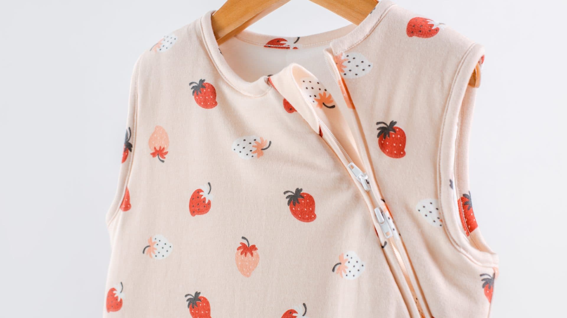 ABO Βρεφικός Υπνόσακος Με Αποσπώμενα Μανίκια Bag Me Strawberry (2.5 Tog)