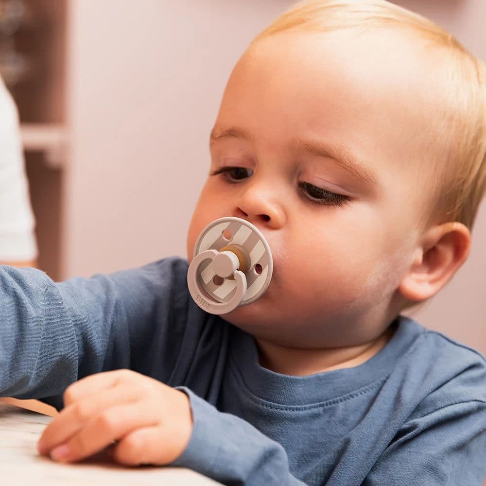 BIBS Σετ Στρογγυλές Πιπίλες Latex Studio Colour Sand Mix (0-6 μηνών)