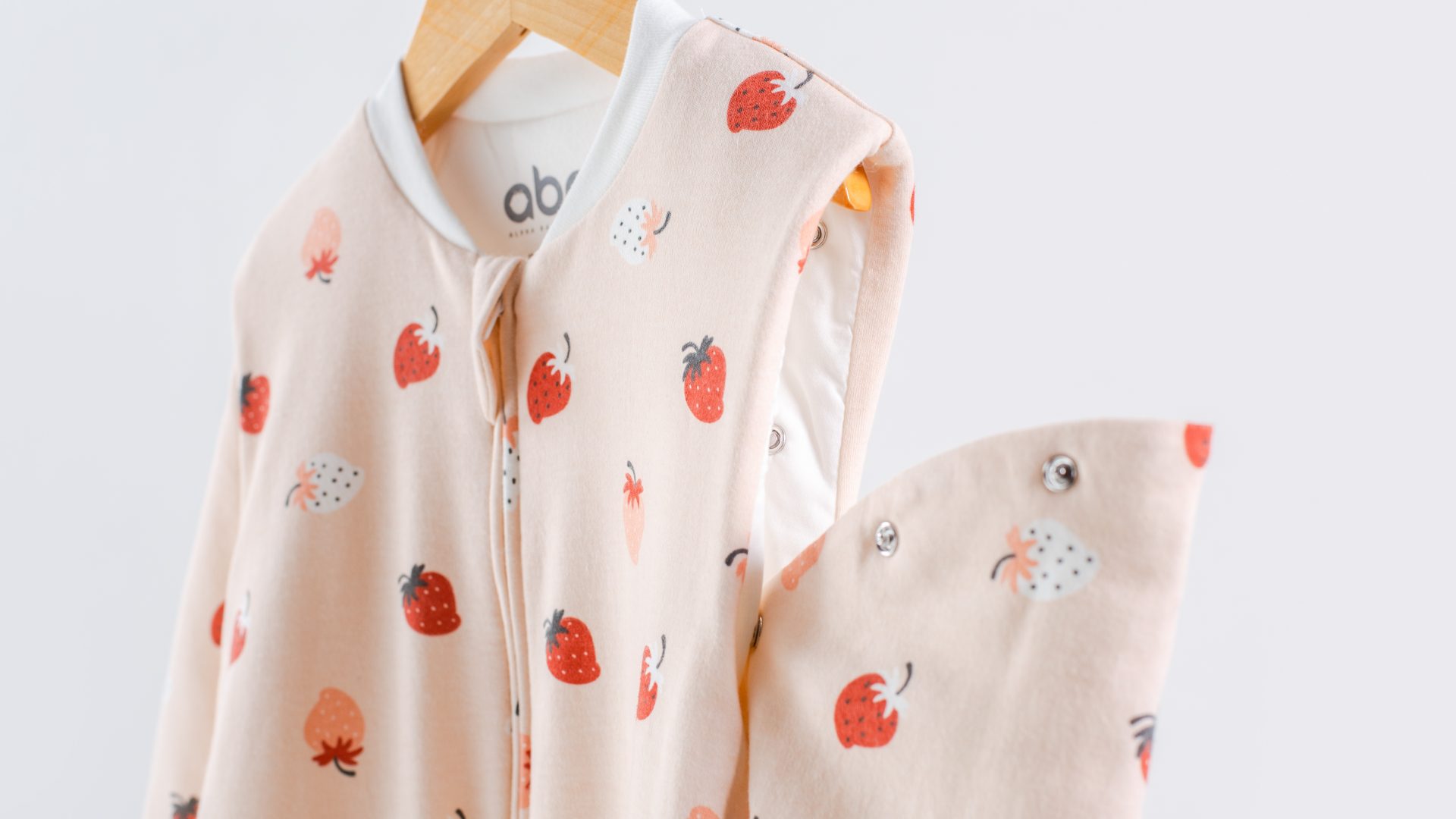 ABO Βρεφικός Υπνόσακος Με Αποσπώμενα Μανίκια Strawberry (2.5 Tog)