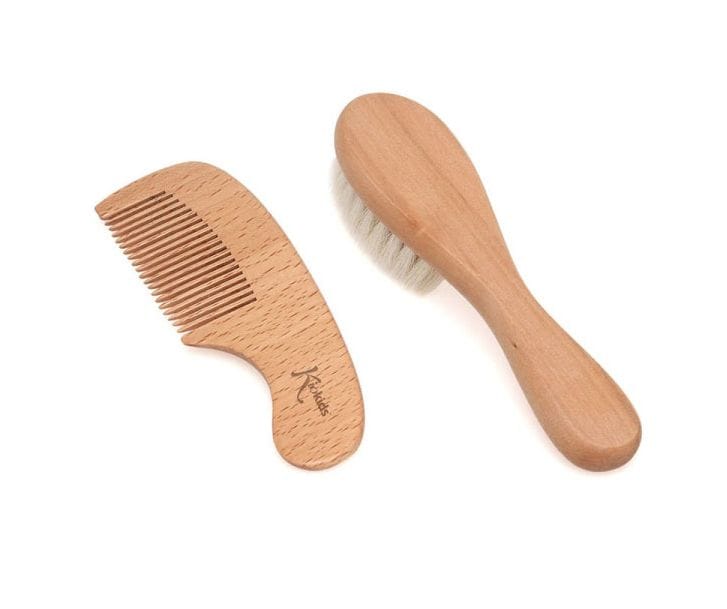 KIOKIDS Ξύλινη Βρεφική Βούρτσα Με Φυσική Τρίχα Και Χτένα (0+μηνών)