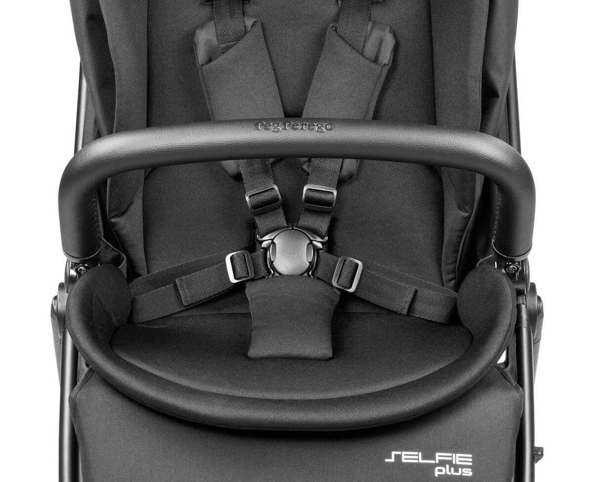 PEG PEREGO Αναδιπλούμενο Καρότσι Βόλτας Selfie Plus True Black 24'