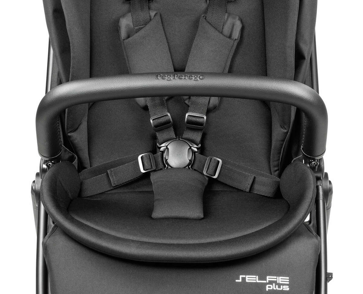 PEG PEREGO Αναδιπλούμενο Καρότσι Βόλτας Selfie Plus True Black 24'