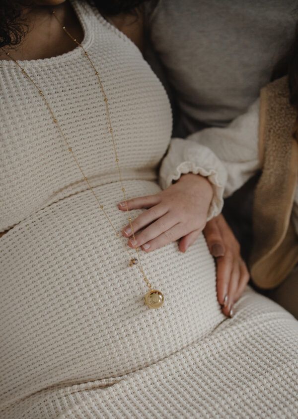 PROUD MAMA Μενταγιόν Εγκυμοσύνης Bola Olivia Gold Chain Γκρι Aχάτης