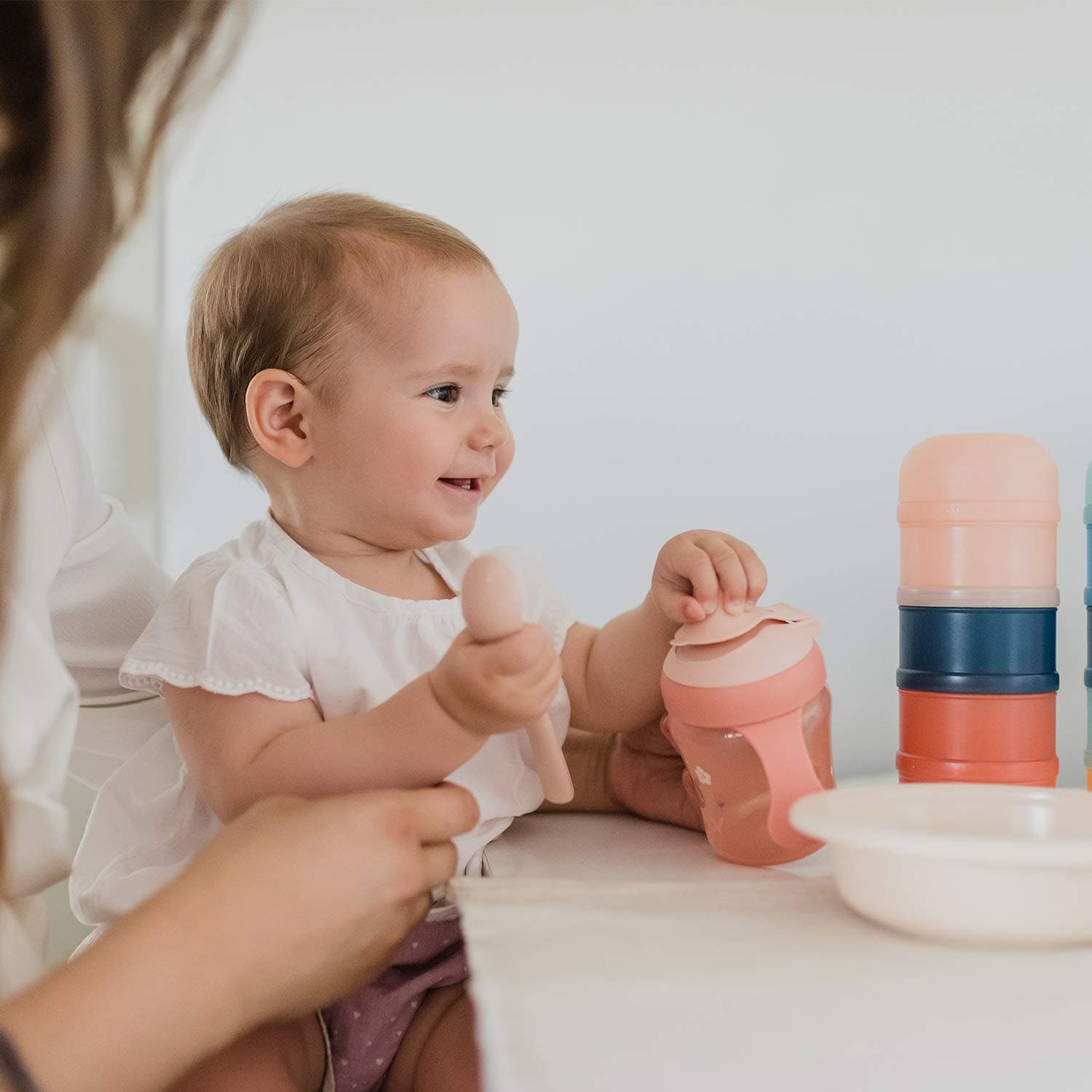 SUAVINEX Εκπαιδευτικό Ποτηράκι Με Σκληρό Στόμιο Bear Pink 200ml (6+ μηνών)